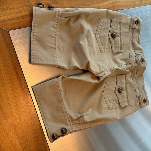 Diesel tan khaki Bermuda shorts with button detail. Size 28 - Picture 13 of 17